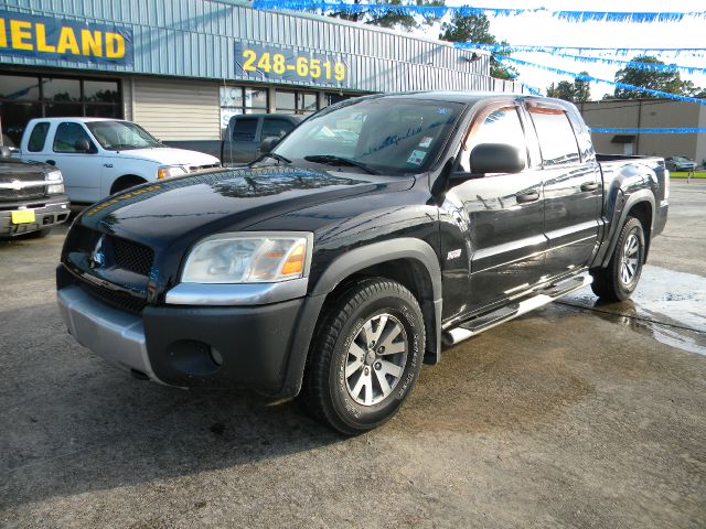2006 Mitsubishi Raider Lariat 4 Wheel Drive