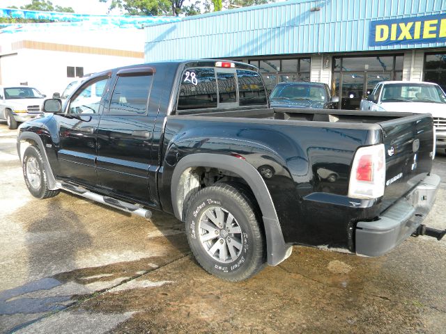 2006 Mitsubishi Raider Lariat 4 Wheel Drive