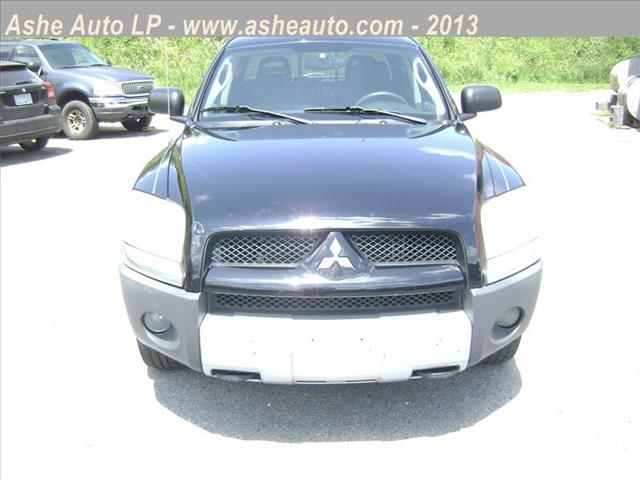 2006 Mitsubishi Raider Unknown