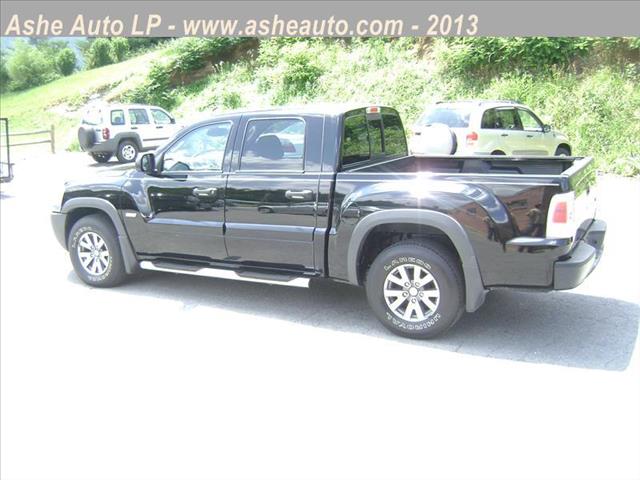 2006 Mitsubishi Raider Unknown