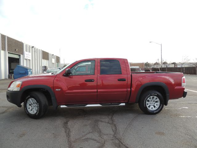 2006 Mitsubishi Raider 2010 Ford FX4