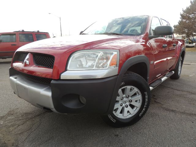 2006 Mitsubishi Raider 2010 Ford FX4