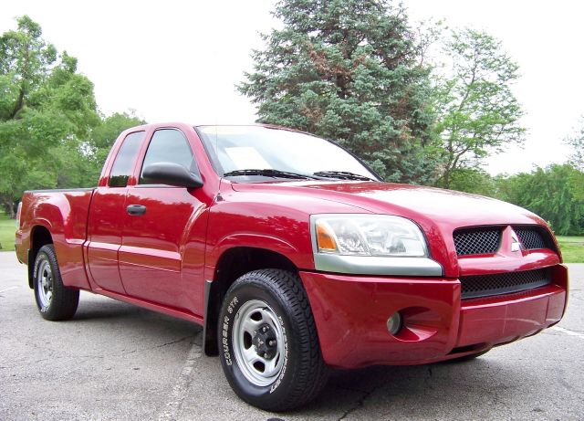 2007 Mitsubishi Raider Wagon LX