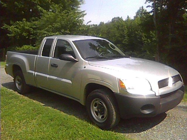 2007 Mitsubishi Raider Touring W/nav.sys