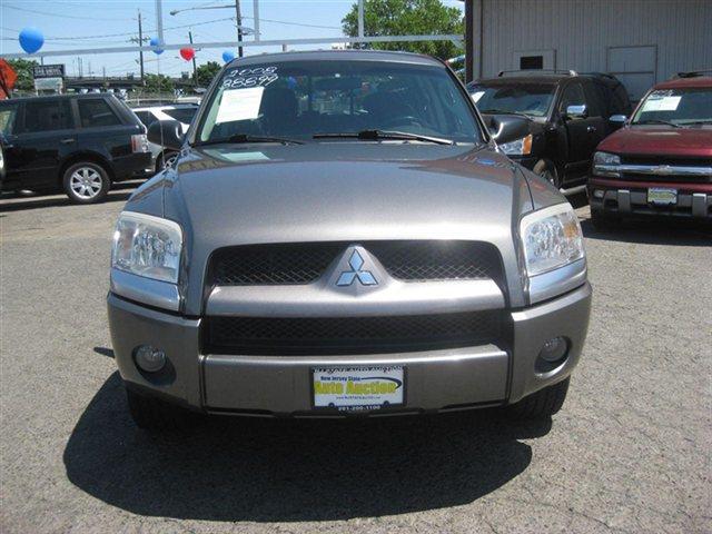 2008 Mitsubishi Raider 3500 Quadcab 4X4 SLT