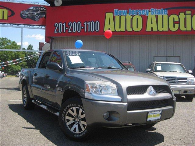2008 Mitsubishi Raider 3500 Quadcab 4X4 SLT