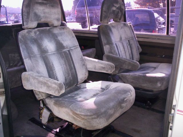 1988 Mitsubishi Van Unknown