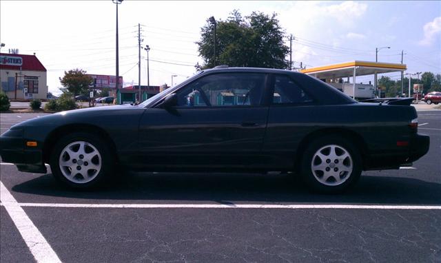 1993 Nissan 240SX AWD, REAR DVD, Navigation, 3RD ROW, Mem/heat Seats
