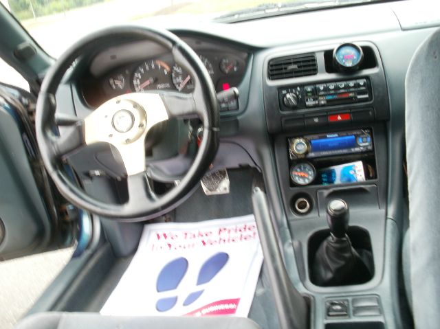 1995 Nissan 240SX 4dr Sdn SL Auto Sedan