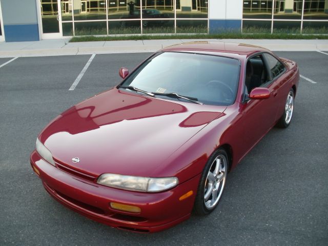 1996 Nissan 240SX 4dr Sdn SL Auto Sedan