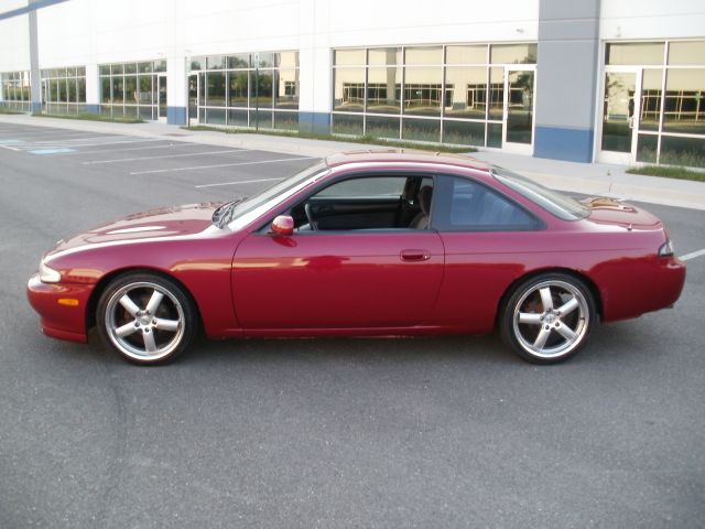 1996 Nissan 240SX 4dr Sdn SL Auto Sedan