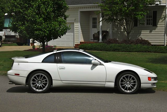 1990 Nissan 300ZX 4dr Sdn I4 Auto GLS