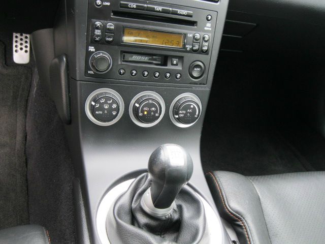 2004 Nissan 350Z Base