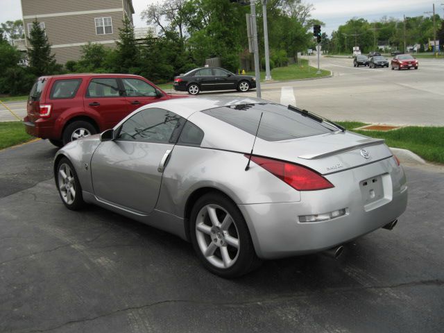 2004 Nissan 350Z Base