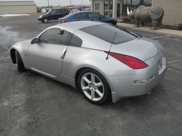 2004 Nissan 350Z Base