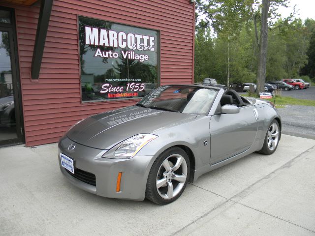 2004 Nissan 350Z 5dr 7-pass Van V6 LE FWD