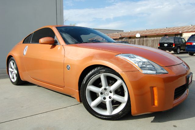 2004 Nissan 350Z 5DR 7-pass VAN I4 FWD