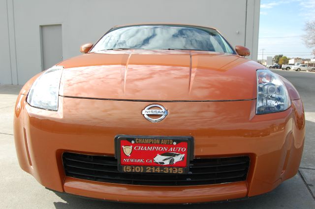 2004 Nissan 350Z 5DR 7-pass VAN I4 FWD