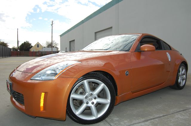 2004 Nissan 350Z 5DR 7-pass VAN I4 FWD
