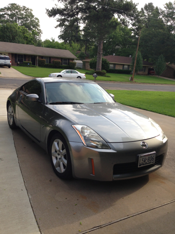 2004 Nissan 350Z Base