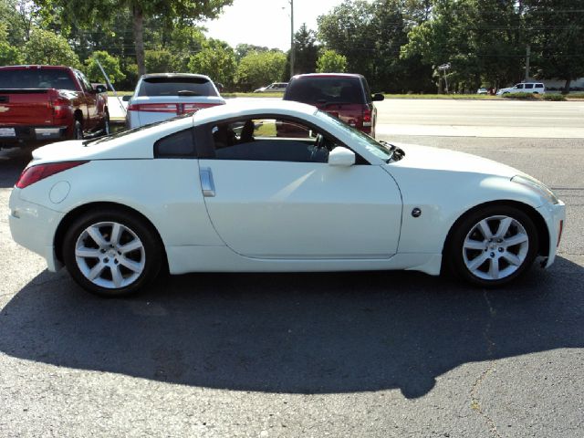 2004 Nissan 350Z 450H Sedan 4D