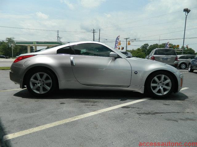 2004 Nissan 350Z 5DR 7-pass VAN I4 FWD