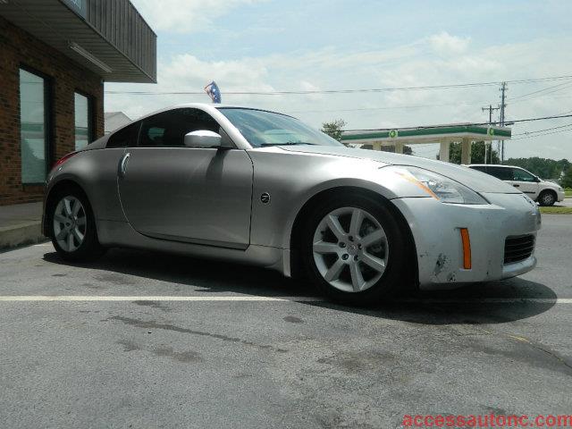 2004 Nissan 350Z 5DR 7-pass VAN I4 FWD