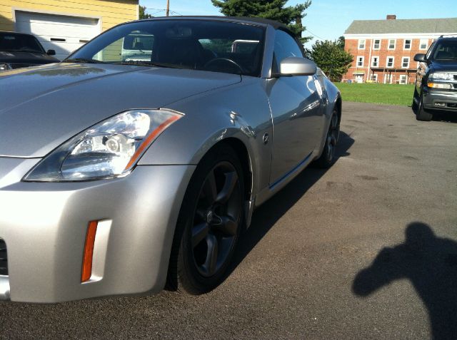 2004 Nissan 350Z 5DR 7-pass VAN I4 FWD