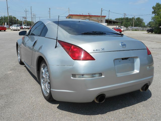 2004 Nissan 350Z 5DR 7-pass VAN I4 FWD