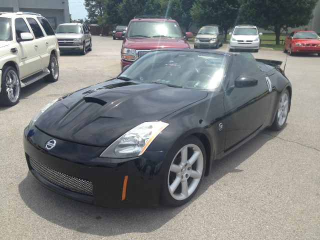 2004 Nissan 350Z 5dr 7-pass Van V6 LE FWD