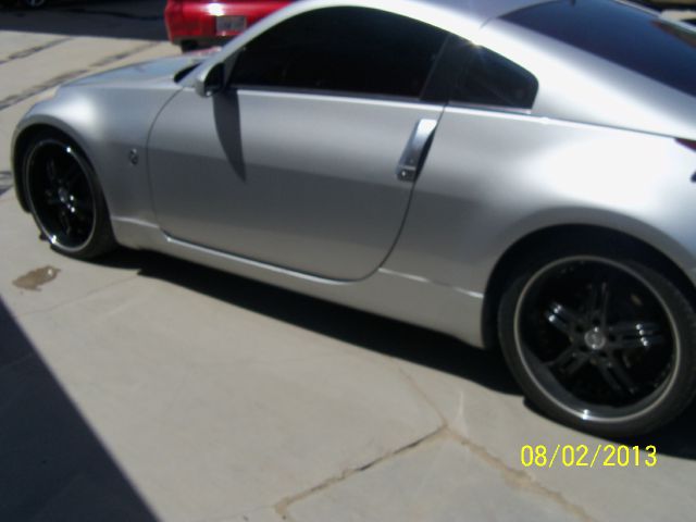 2004 Nissan 350Z 450H Sedan 4D