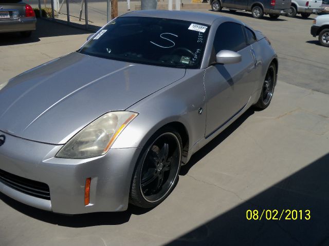 2004 Nissan 350Z 450H Sedan 4D