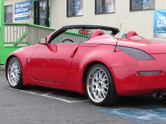 2004 Nissan 350Z 5dr 7-pass Van V6 LE FWD