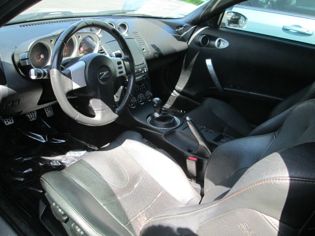 2004 Nissan 350Z 5DR 7-pass VAN I4 FWD