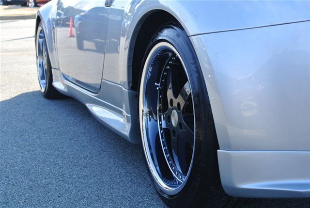 2004 Nissan 350Z 5DR 7-pass VAN I4 FWD