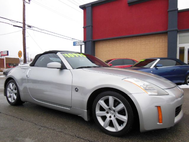 2004 Nissan 350Z 5dr 7-pass Van V6 LE FWD