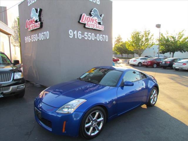 2004 Nissan 350Z Base