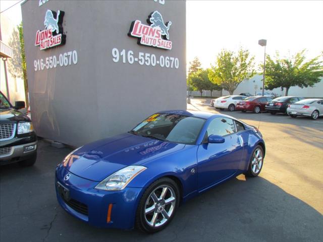 2004 Nissan 350Z Base