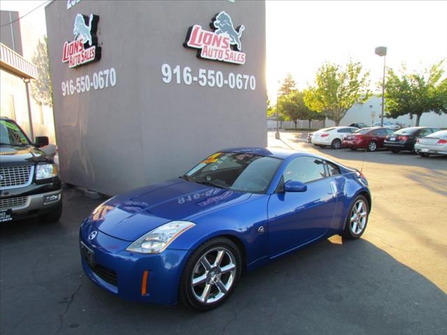 2004 Nissan 350Z Base