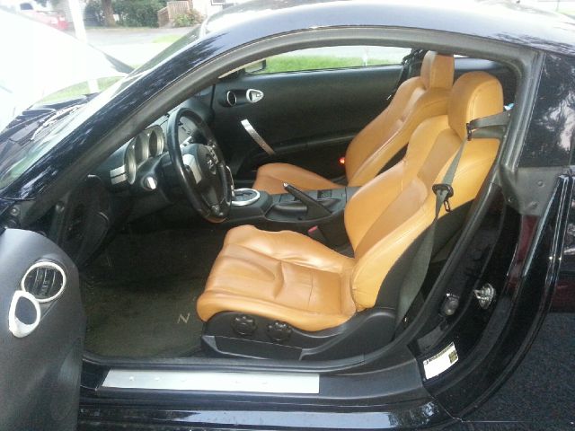 2004 Nissan 350Z 450H Sedan 4D