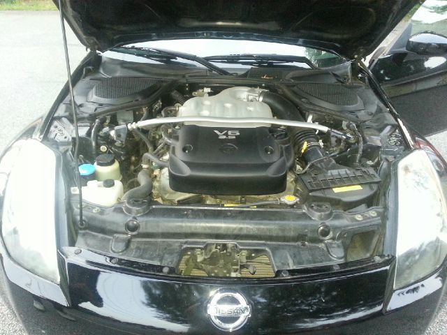 2004 Nissan 350Z 450H Sedan 4D