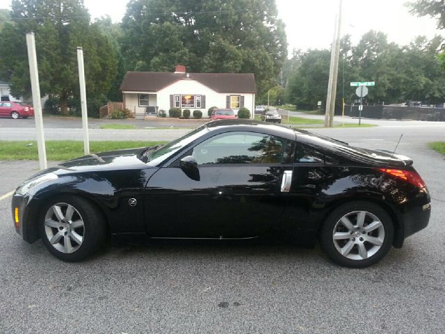 2004 Nissan 350Z 450H Sedan 4D