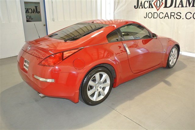 2004 Nissan 350Z 5DR 7-pass VAN I4 FWD