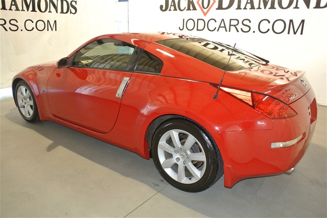 2004 Nissan 350Z 5DR 7-pass VAN I4 FWD