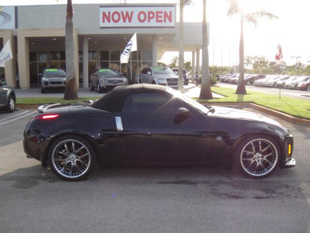 2004 Nissan 350Z 5DR 7-pass VAN I4 FWD