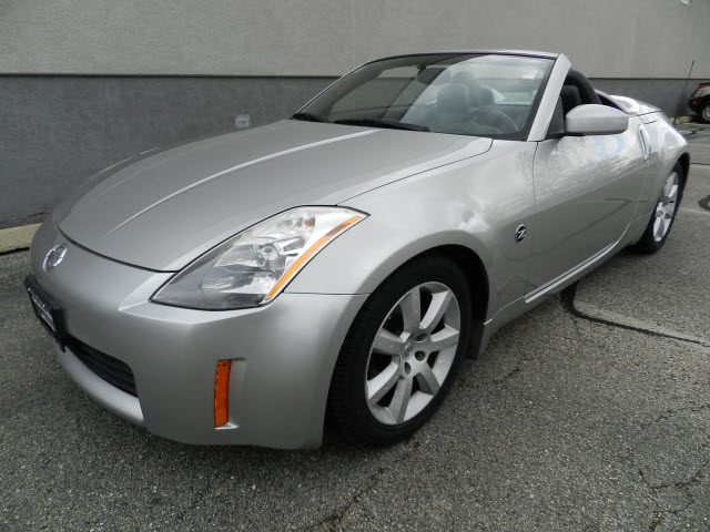 2004 Nissan 350Z 5DR 7-pass VAN I4 FWD