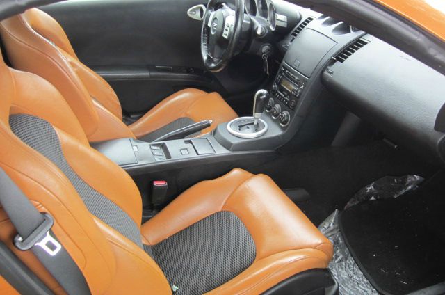 2004 Nissan 350Z 5DR 7-pass VAN I4 FWD