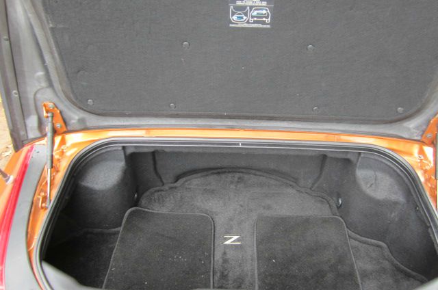 2004 Nissan 350Z 5DR 7-pass VAN I4 FWD