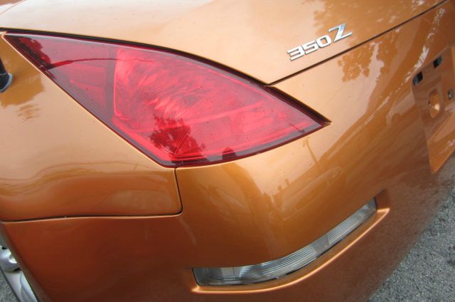 2004 Nissan 350Z 5DR 7-pass VAN I4 FWD