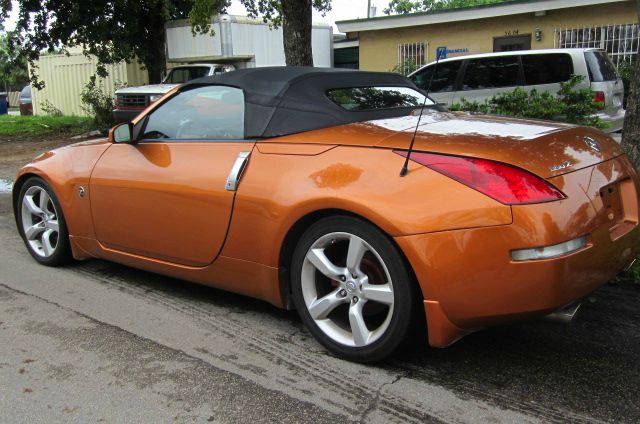 2004 Nissan 350Z 5DR 7-pass VAN I4 FWD